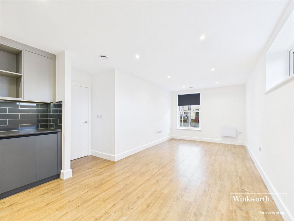 Property photo 3 of 10 Picture No. 13