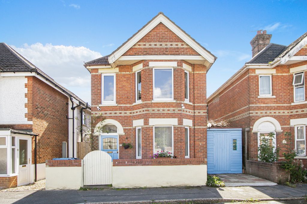 Property photo 1 of 17