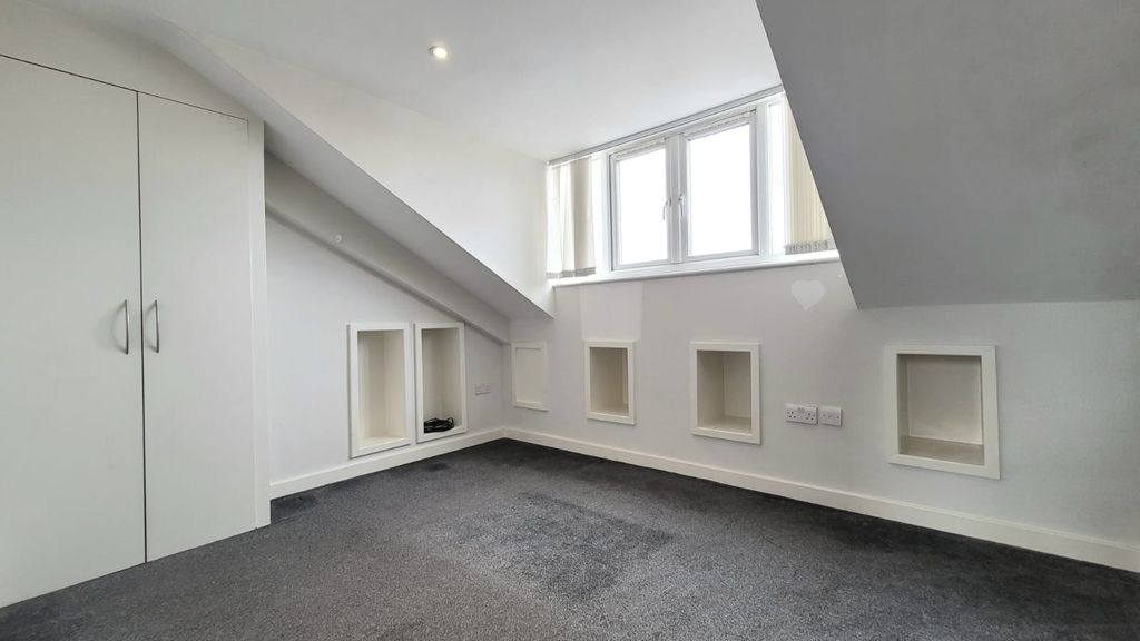 Property photo 1 of 7 Image