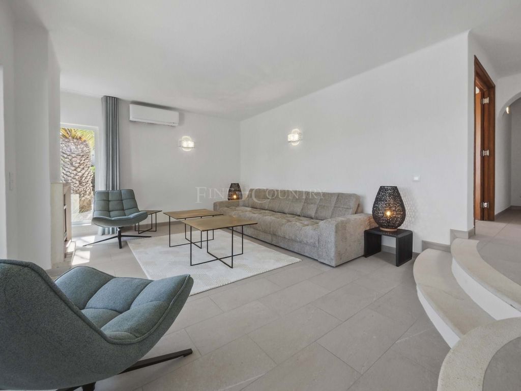 Property photo 2 of 30