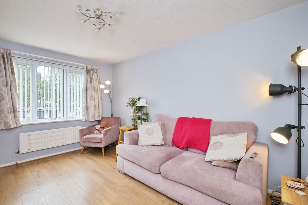 Property photo 2 of 18 Pbox-Img.Jpg