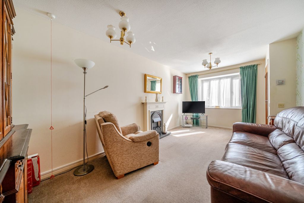 Property photo 3 of 12 1429054-1-69B16c5...