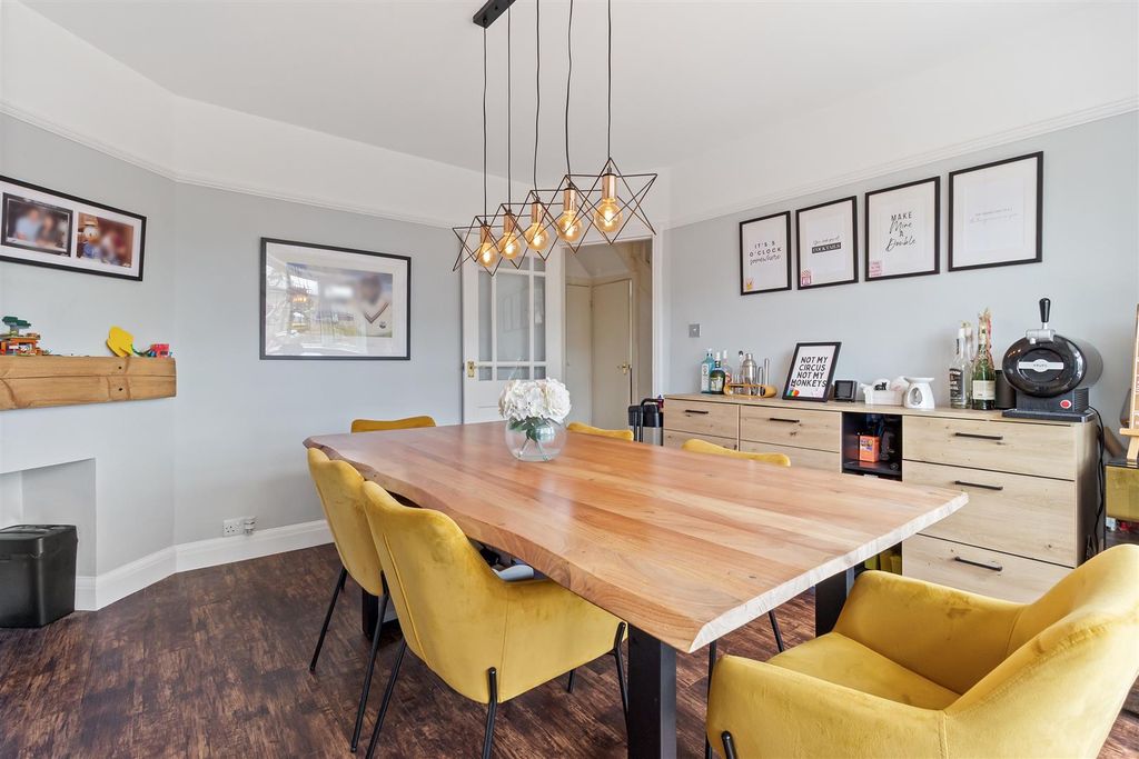 Property photo 3 of 22 14 Seldens Way-002.Jpg