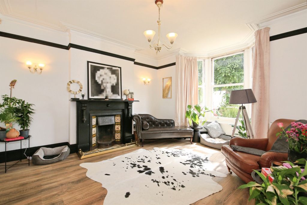 Property photo 2 of 19