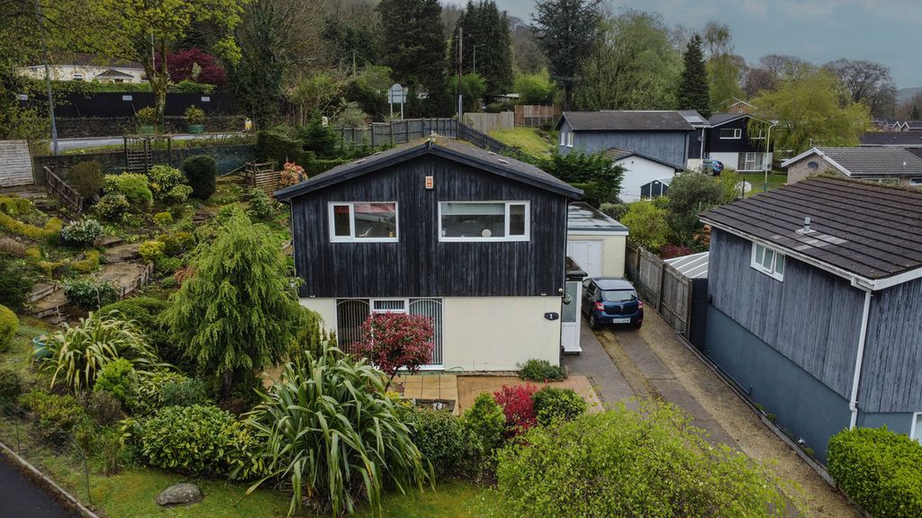 Property photo 1 of 33