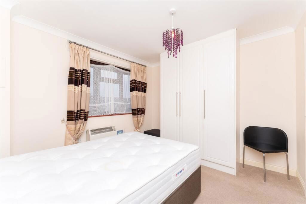 Property photo 3 of 6