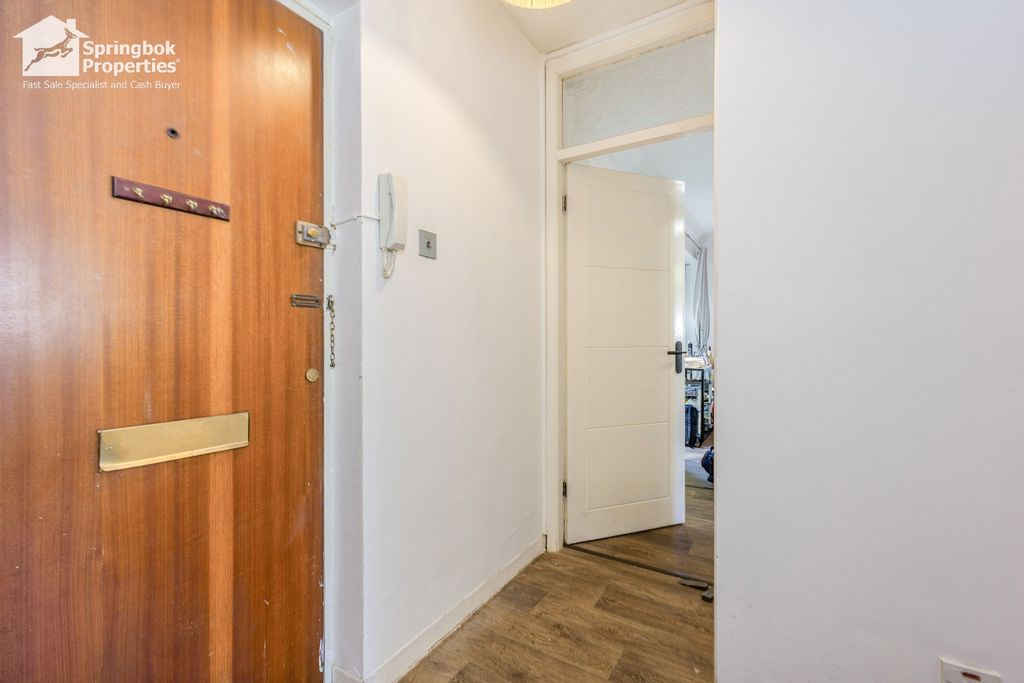 Property photo 2 of 18 Image 1