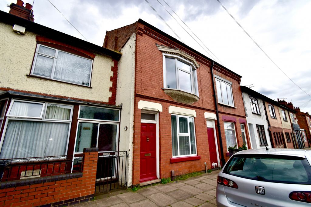 Property photo 1 of 12 3 Bedroom Terrace House For Sale On Coleman Road, Leicester, Le5