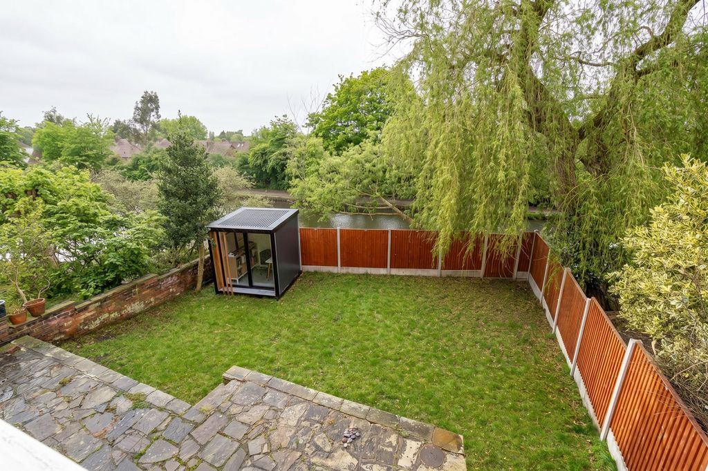 Property photo 2 of 22 Picture No. 32