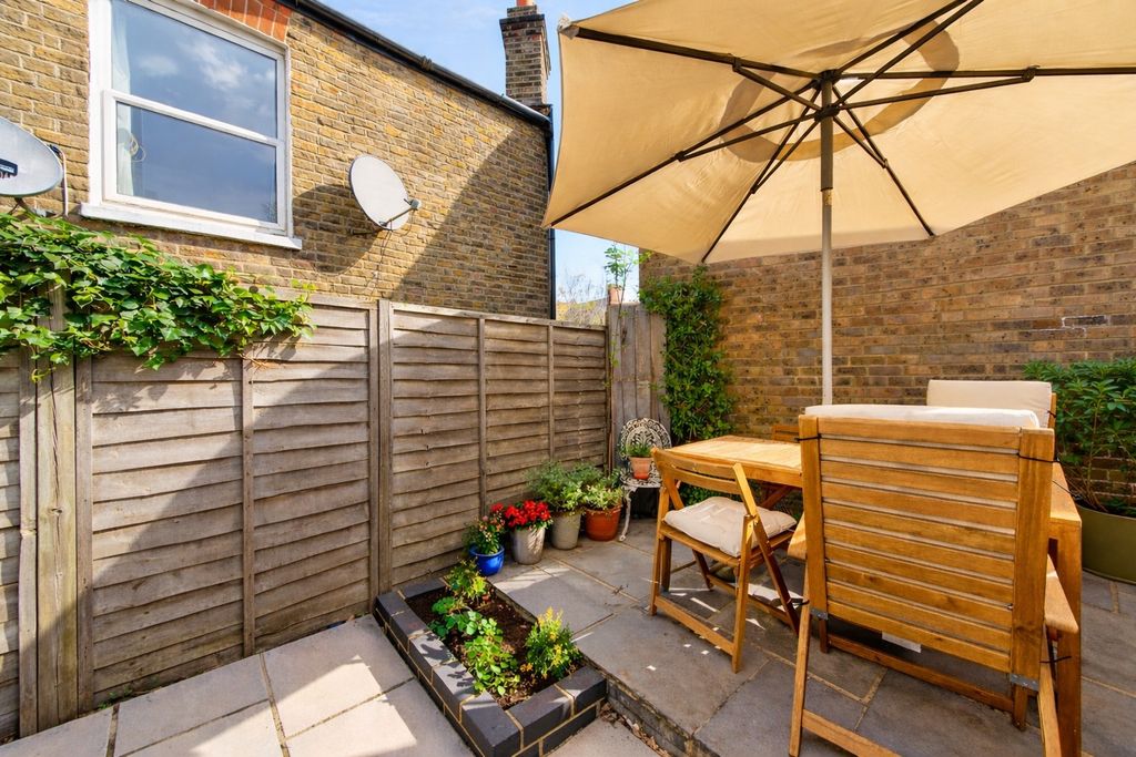 Property photo 3 of 10