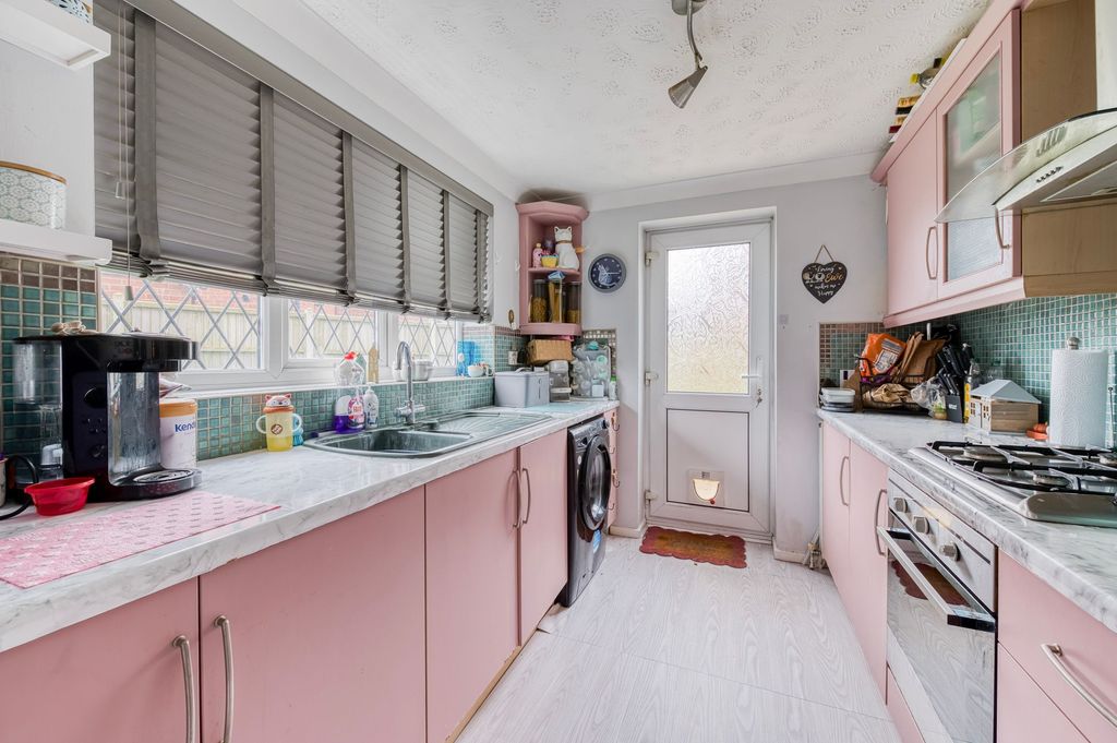 Property photo 3 of 15