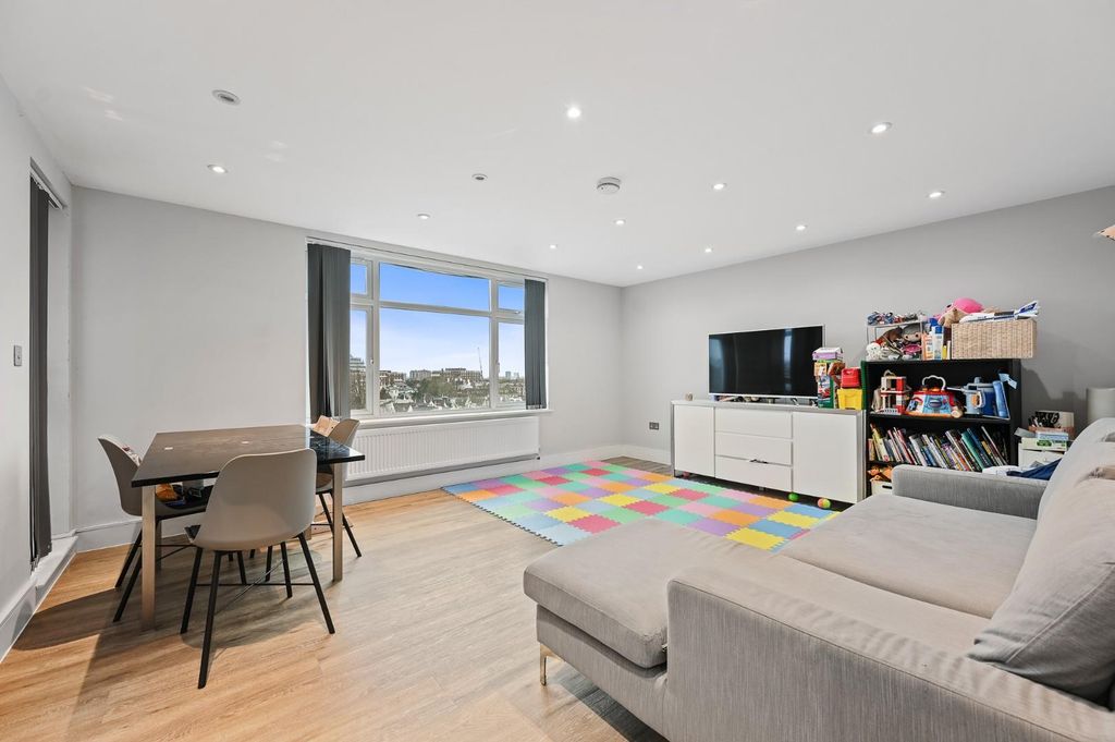 Property photo 2 of 8 Tec - 13 Ambassador House - Reception3 (1).Jpg