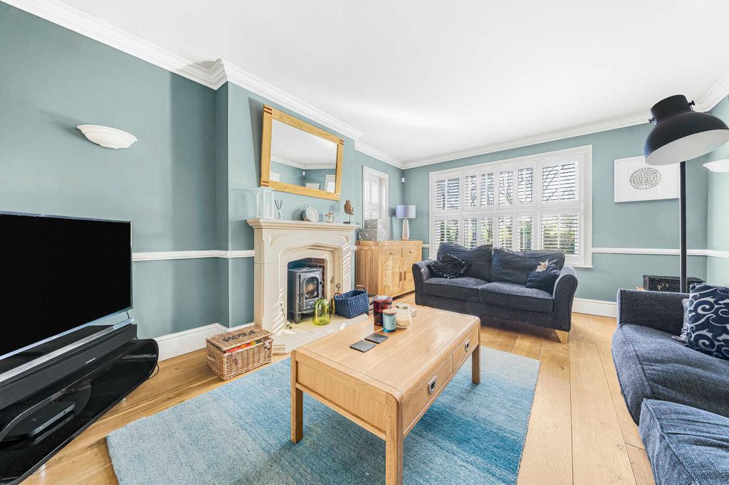 Property photo 2 of 42