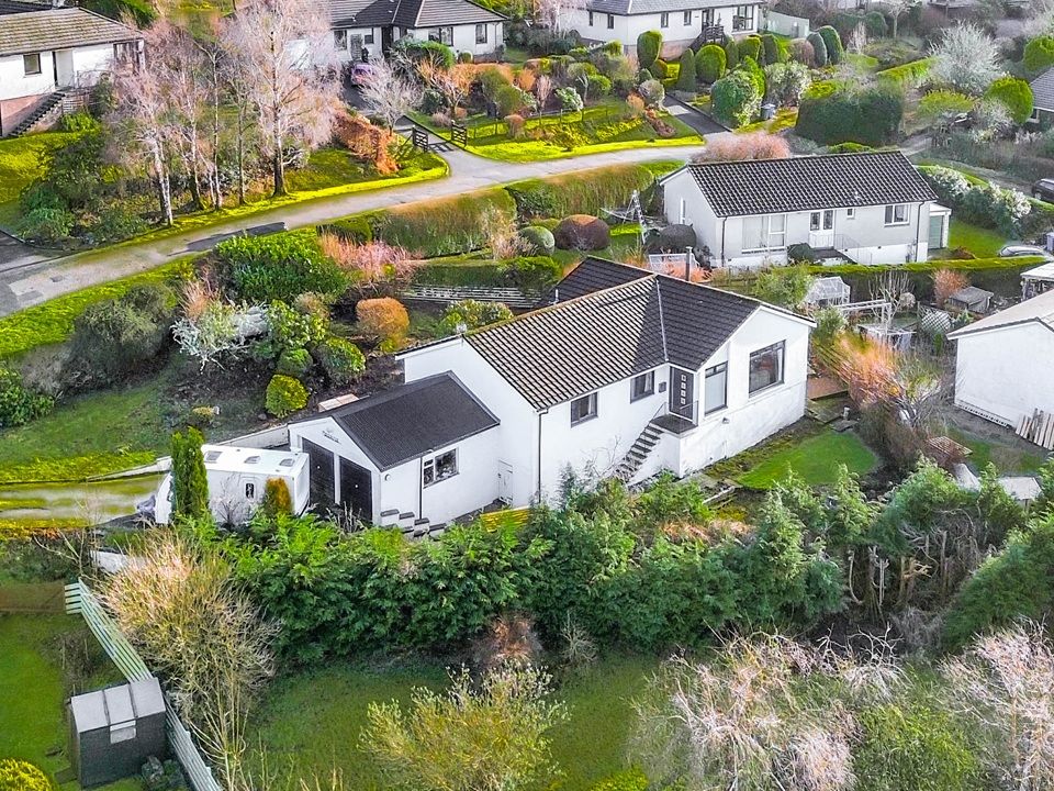 Property photo 1 of 28