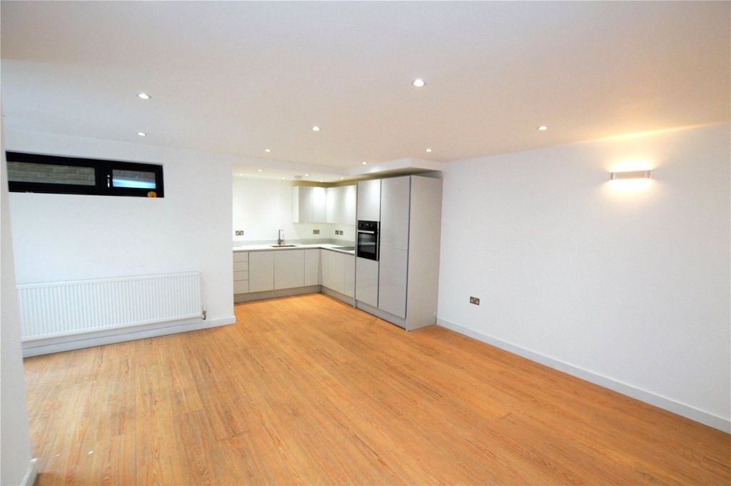 Property photo 3 of 7 Picture No. 04