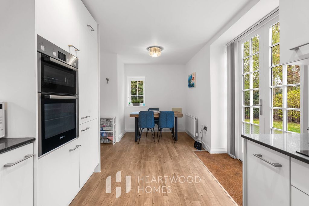 Property photo 3 of 24