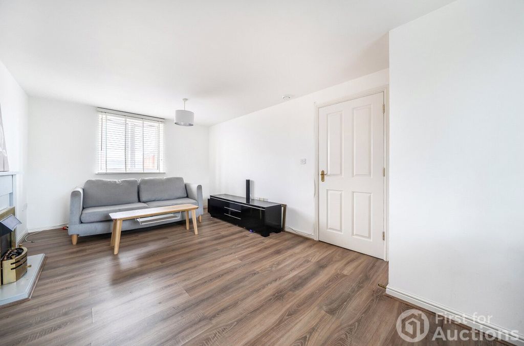 Property photo 3 of 13 3