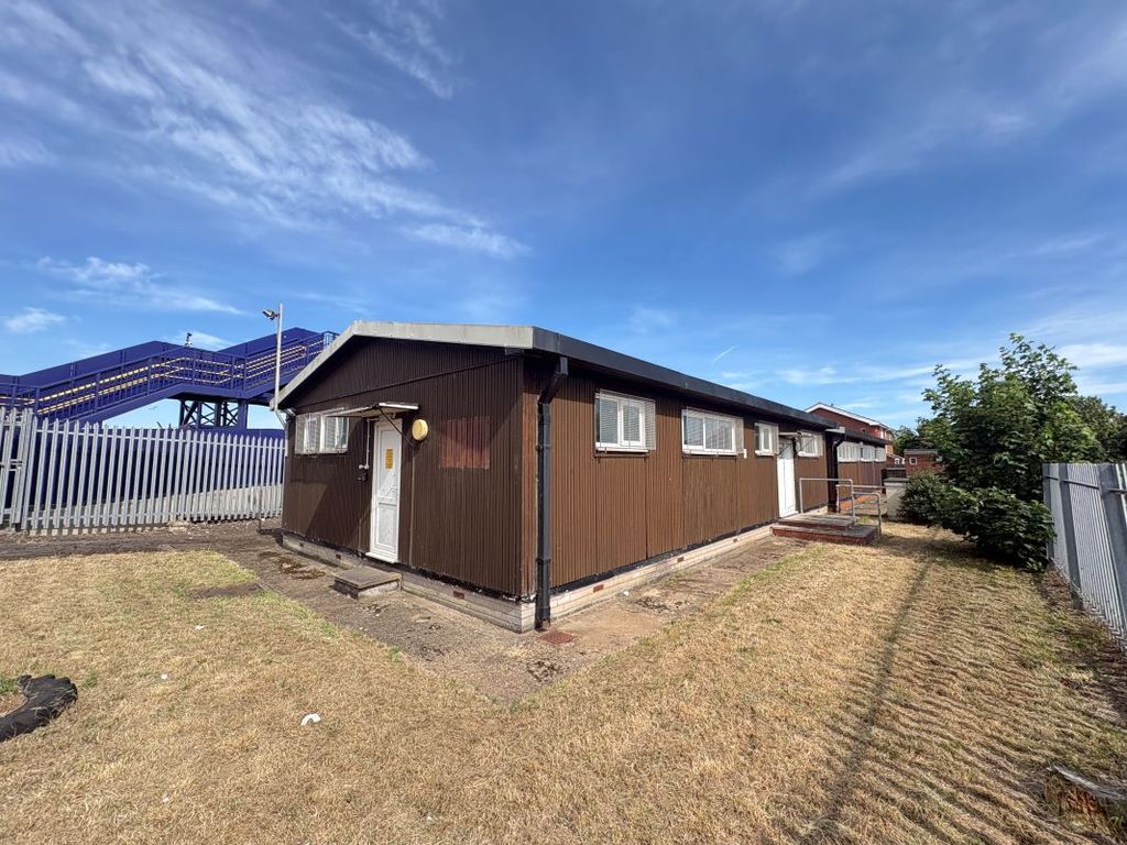 Property photo 1 of 15
