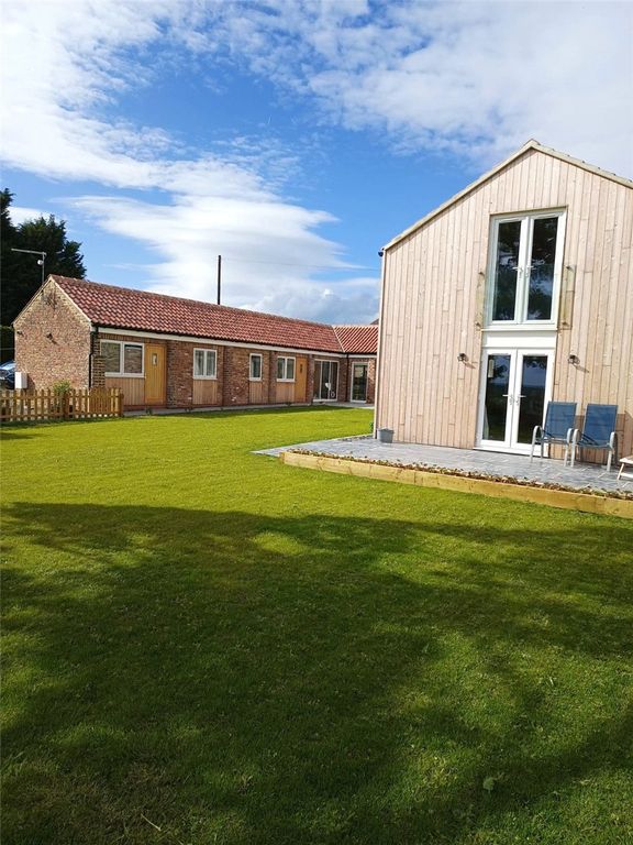 Property photo 1 of 25 Picture No. 05