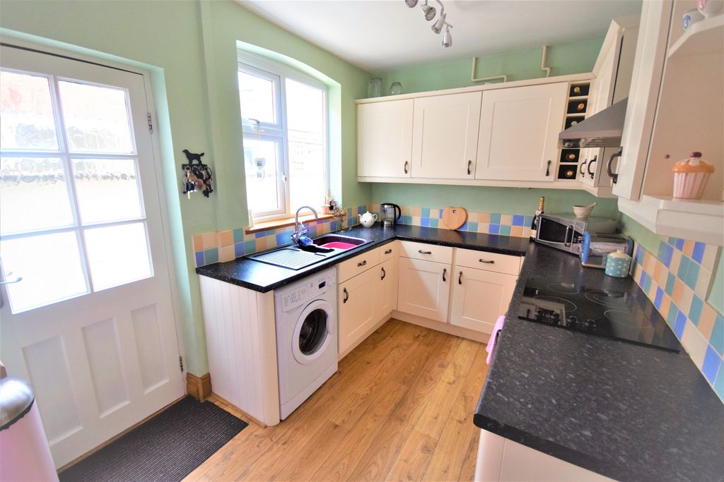 Property photo 2 of 12