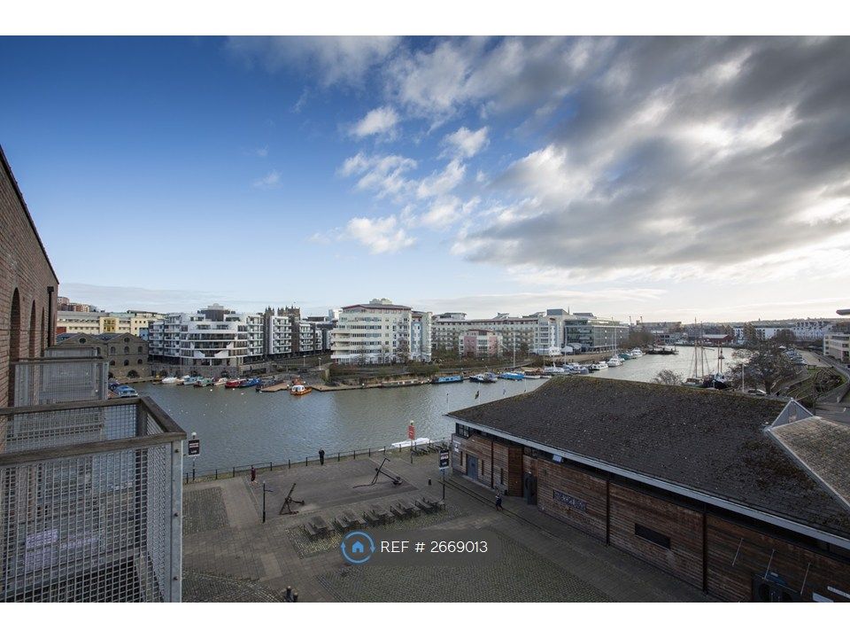 Property photo 2 of 27 Balcony Views Across The River