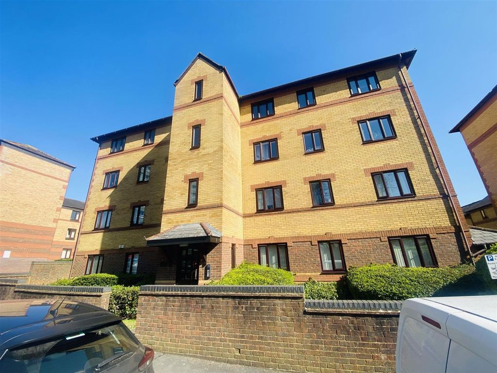 Property photo 1 of 10