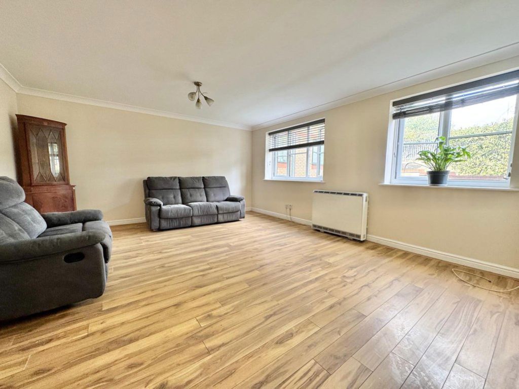 Property photo 2 of 9