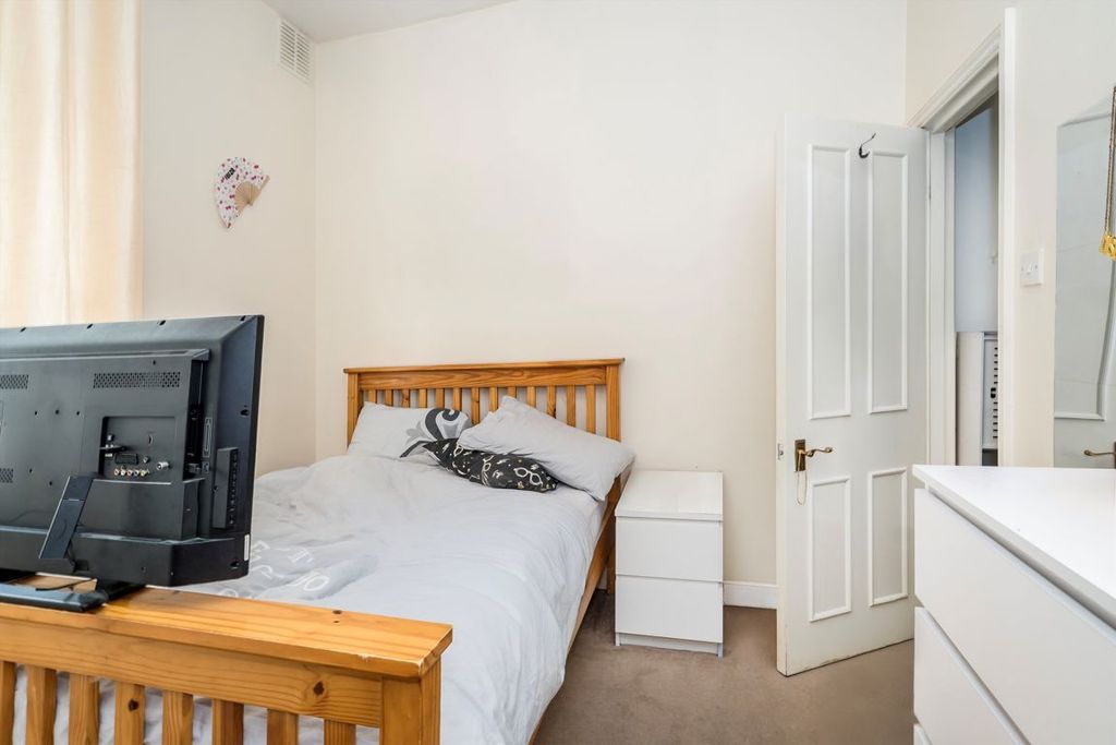 Property photo 2 of 5