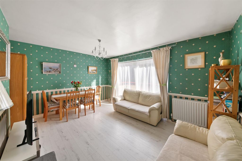 Property photo 2 of 14 1