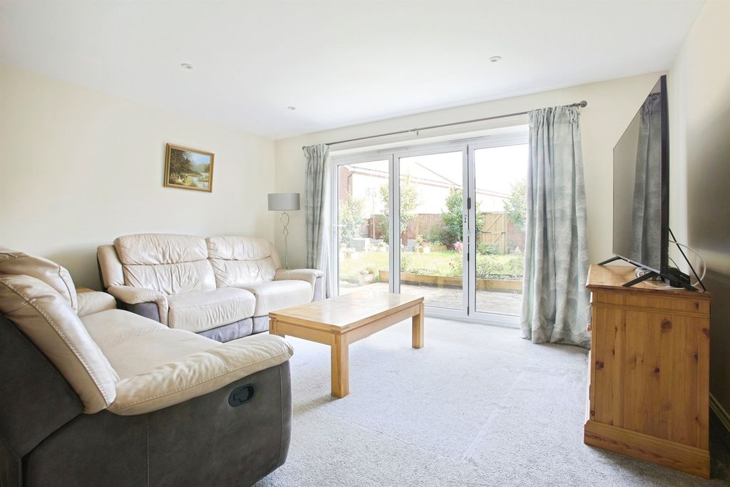 Property photo 3 of 17