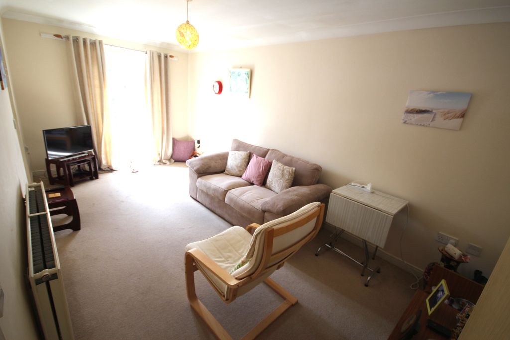Property photo 2 of 7