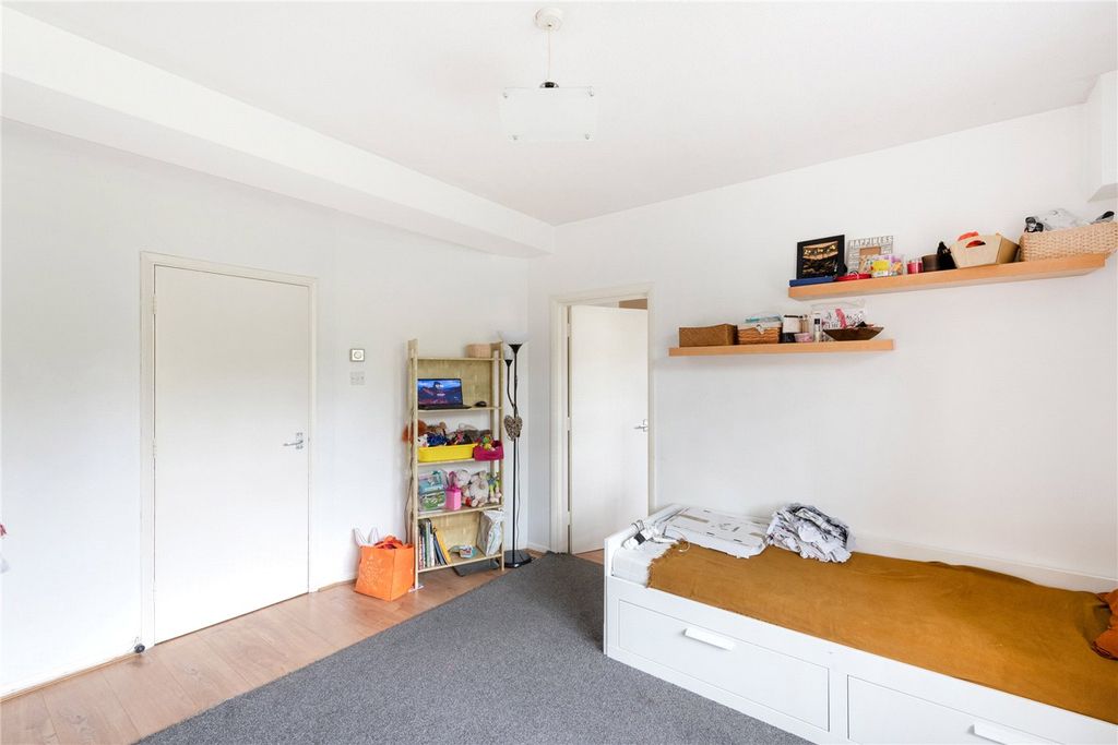 Property photo 3 of 8 Picture No. 02