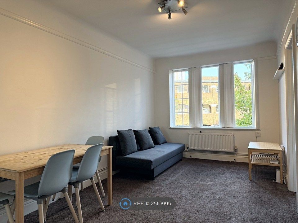 Property photo 3 of 12