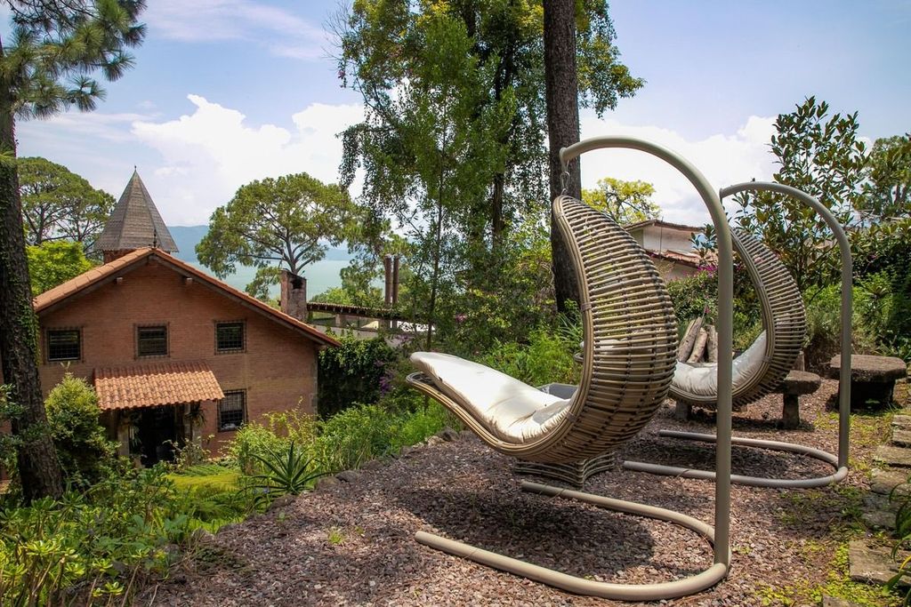 Property photo 3 of 30