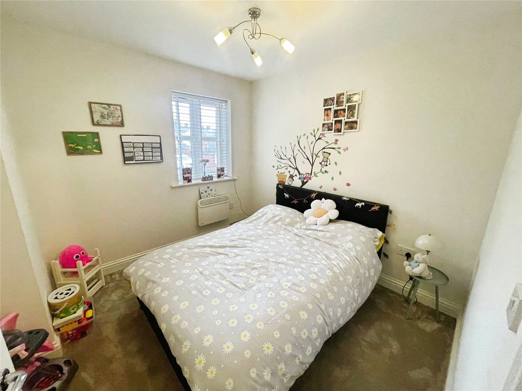 Additional image 8 of 2 bed flat for saleManor Gardens Close, Loughborough, Leicestershire LE11
