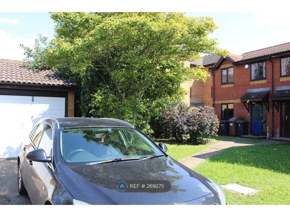 Property photo 1 of 13 House With Garage &amp; Driveway
