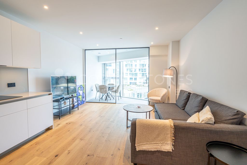 Property photo 3 of 12