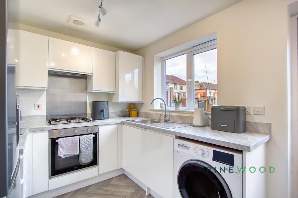 Property photo 3 of 24 Kitchen / Diner