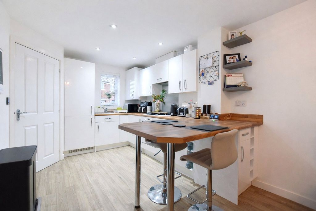 Property photo 2 of 9 Picture No. 06