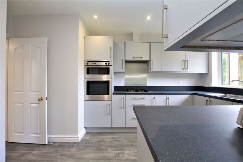 Property photo 3 of 14 Photo 10