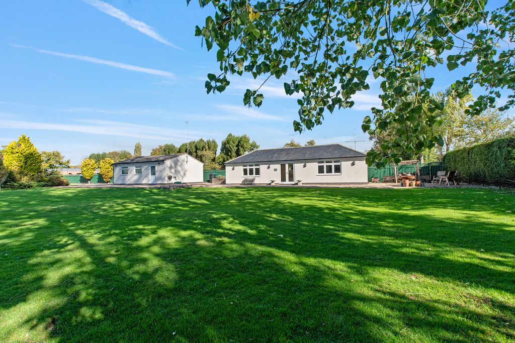 Property photo 3 of 41