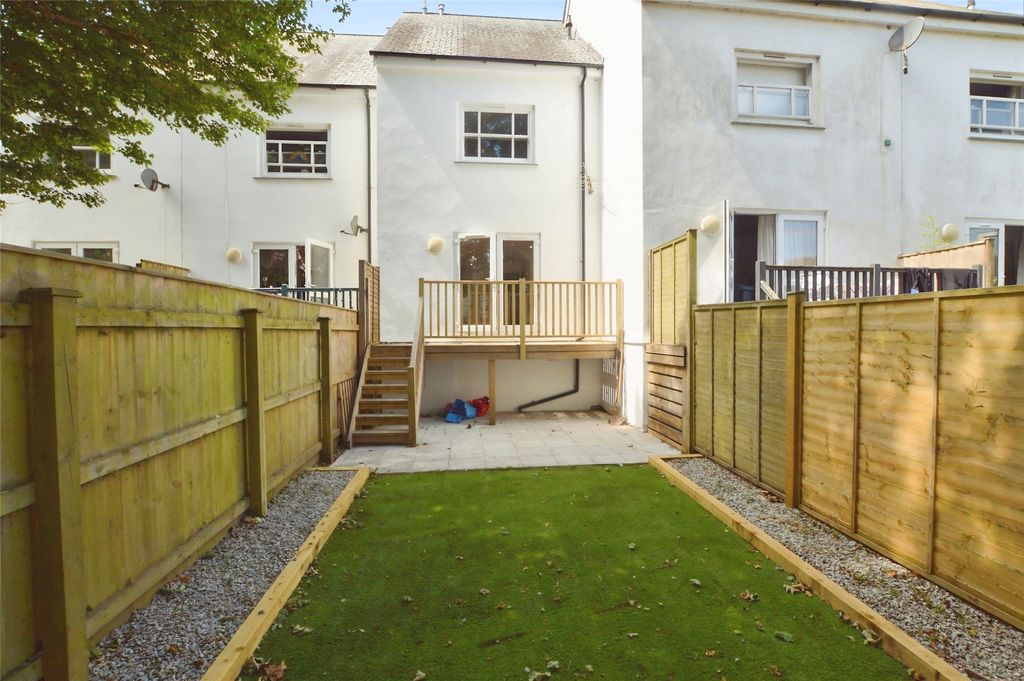 Property photo 2 of 11 Picture No. 14