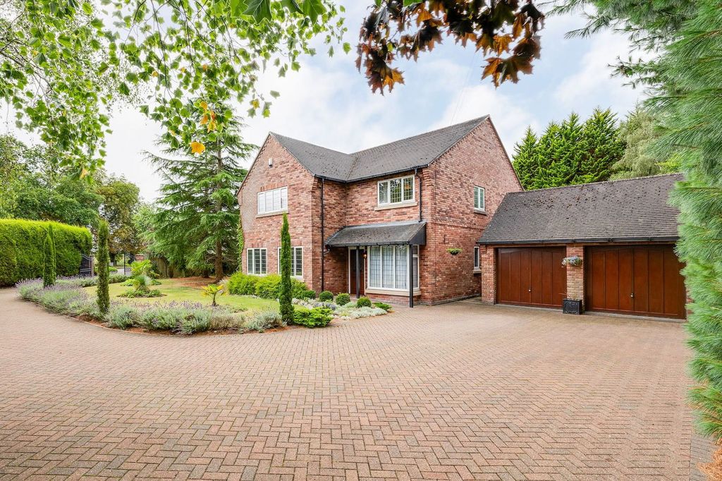 Property photo 1 of 40