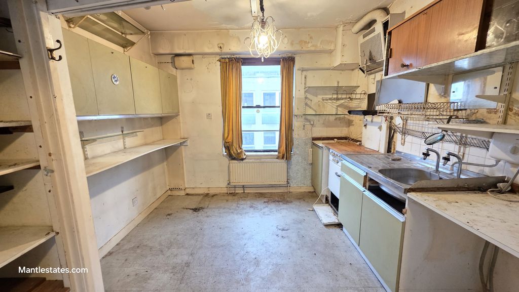 Property photo 2 of 13 Kitchen