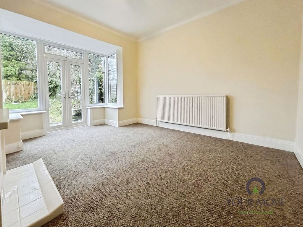 Property photo 2 of 8 Dining Room