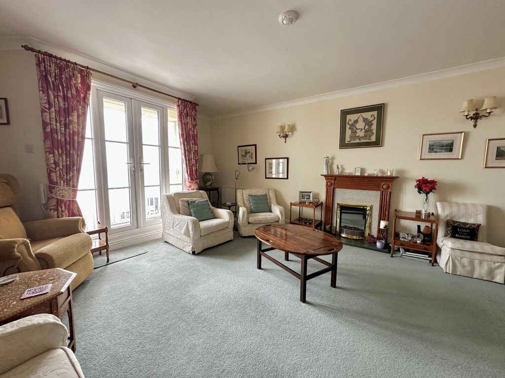 Property photo 2 of 17 Picture No. 21