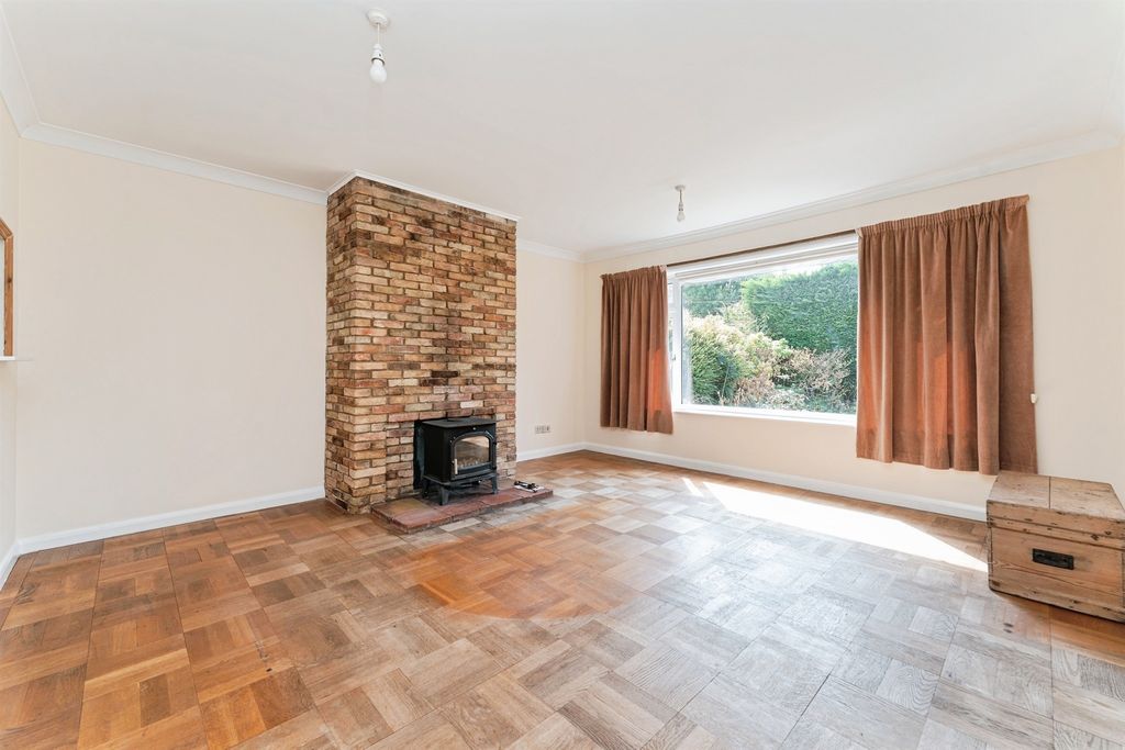 Property photo 2 of 18