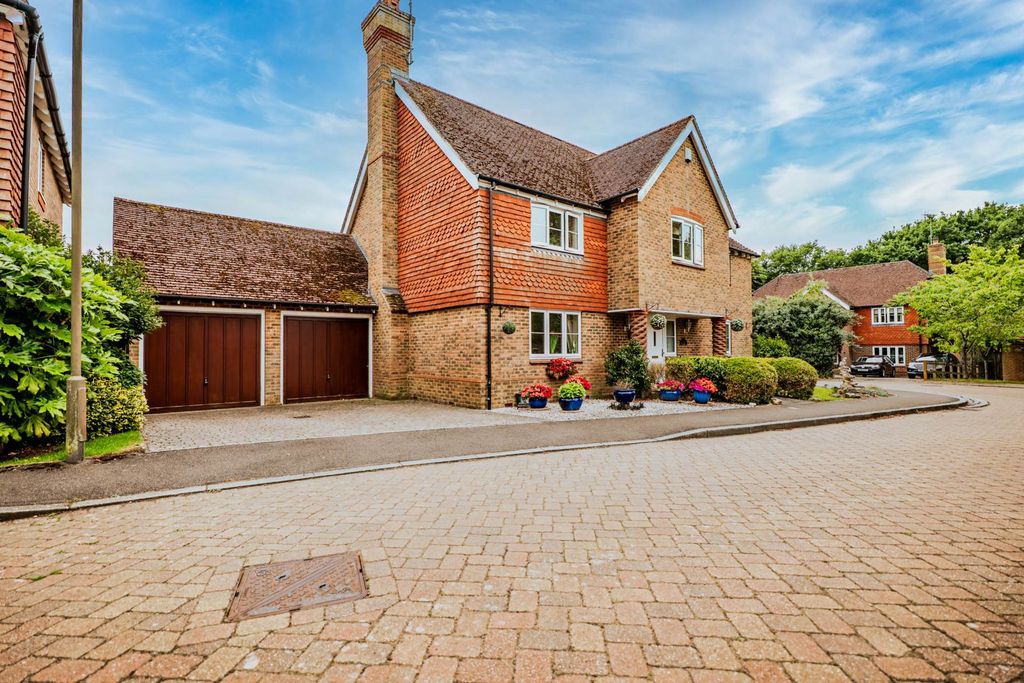 Property photo 1 of 37