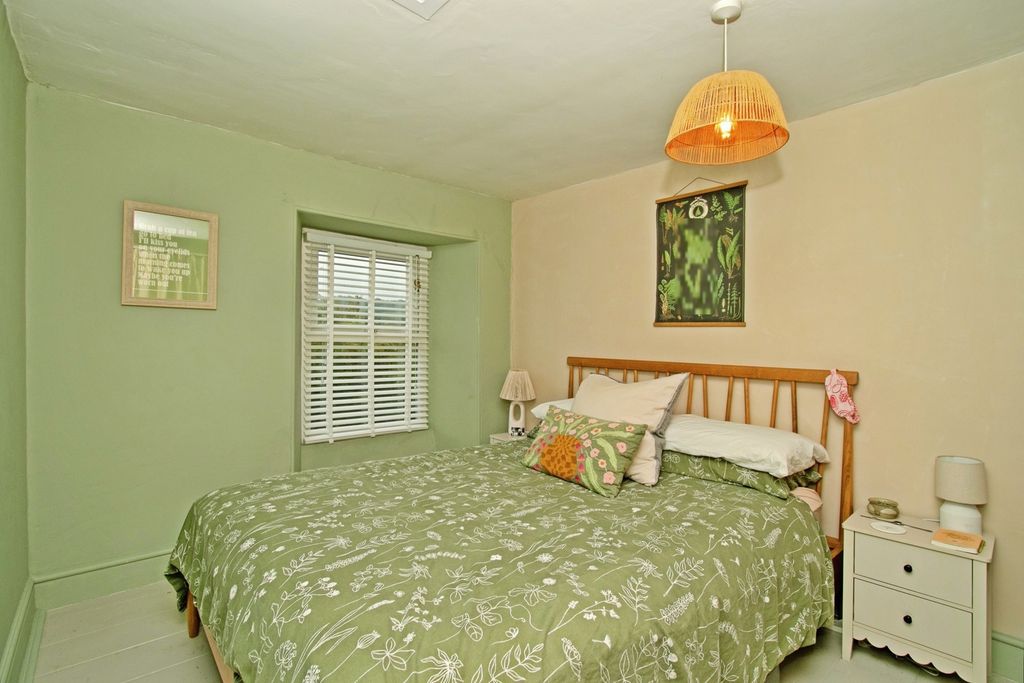 Property photo 3 of 13 Pbox-Img.Jpg