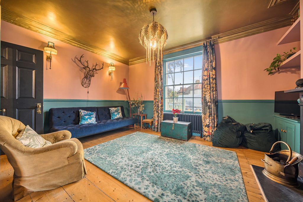 Property photo 3 of 29 Reception